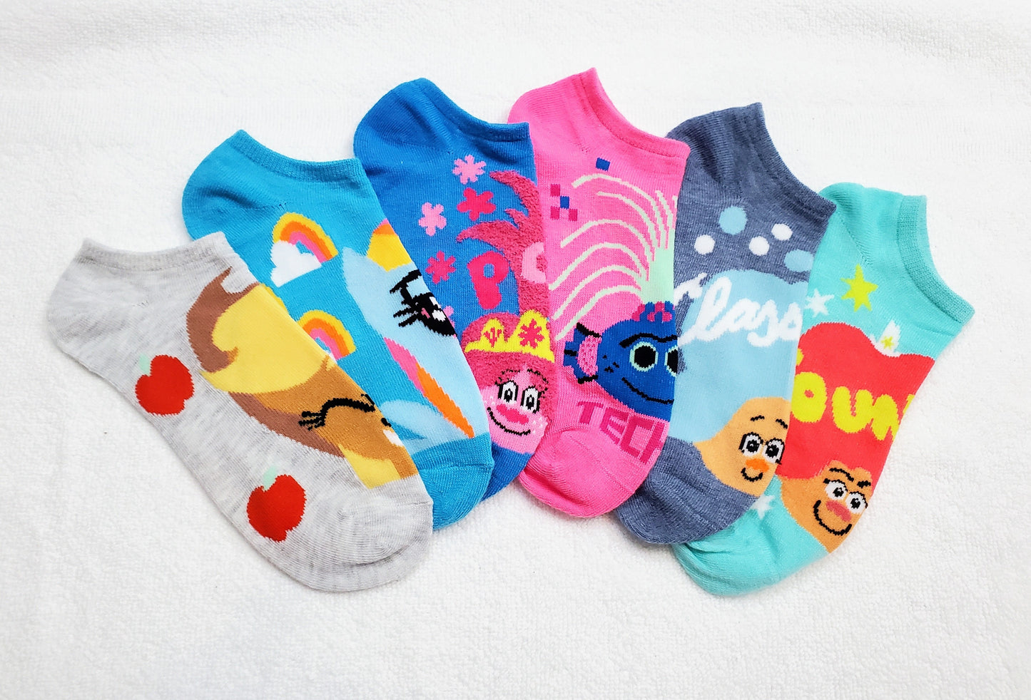 "New" Trolls World Tour Girls "No Show" Socks