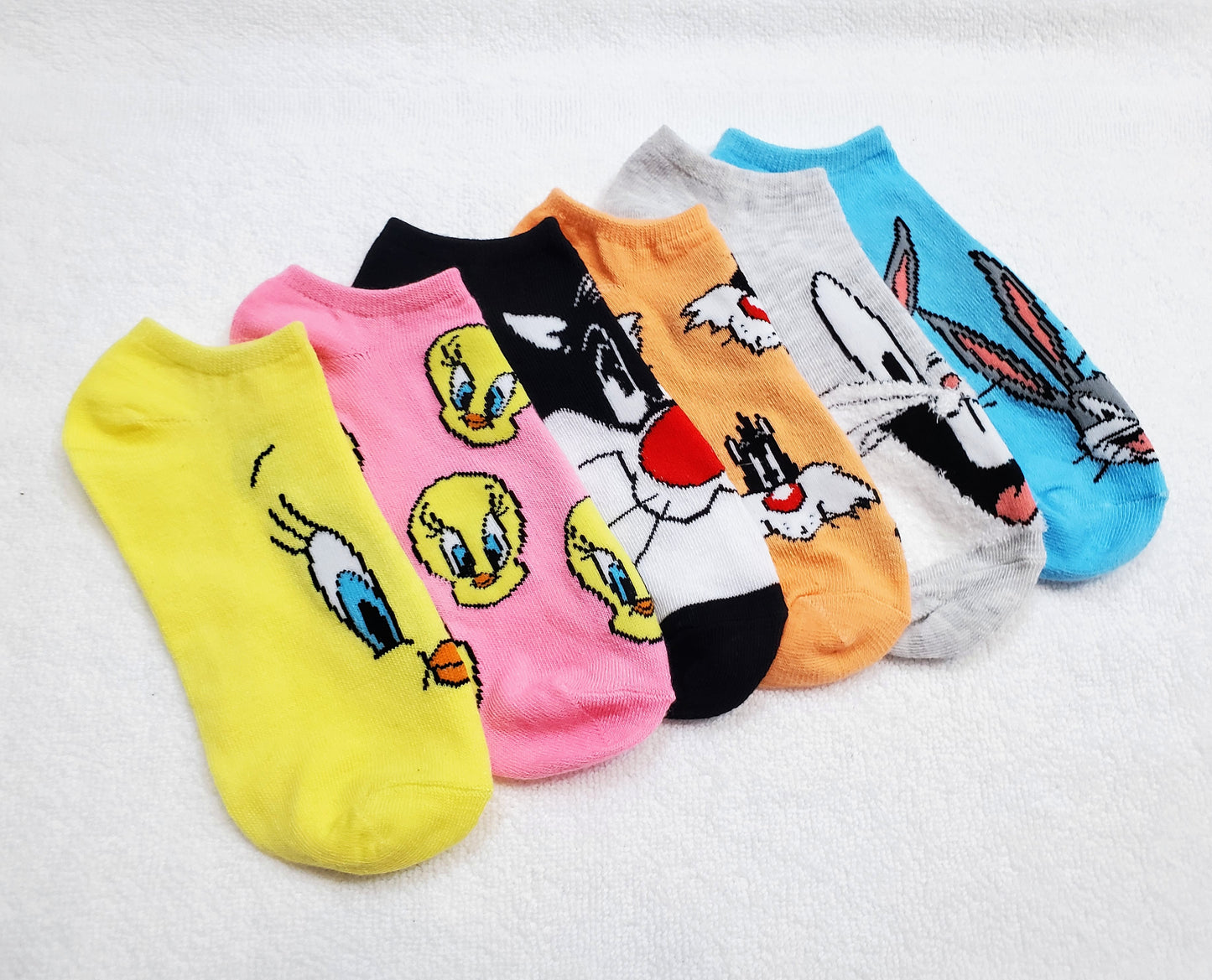 "New" Looney Tunes Girls "No Show" Socks