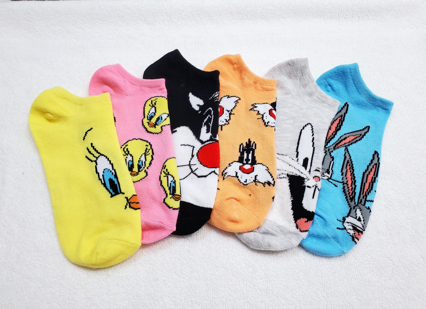 "New" Looney Tunes Girls "No Show" Socks