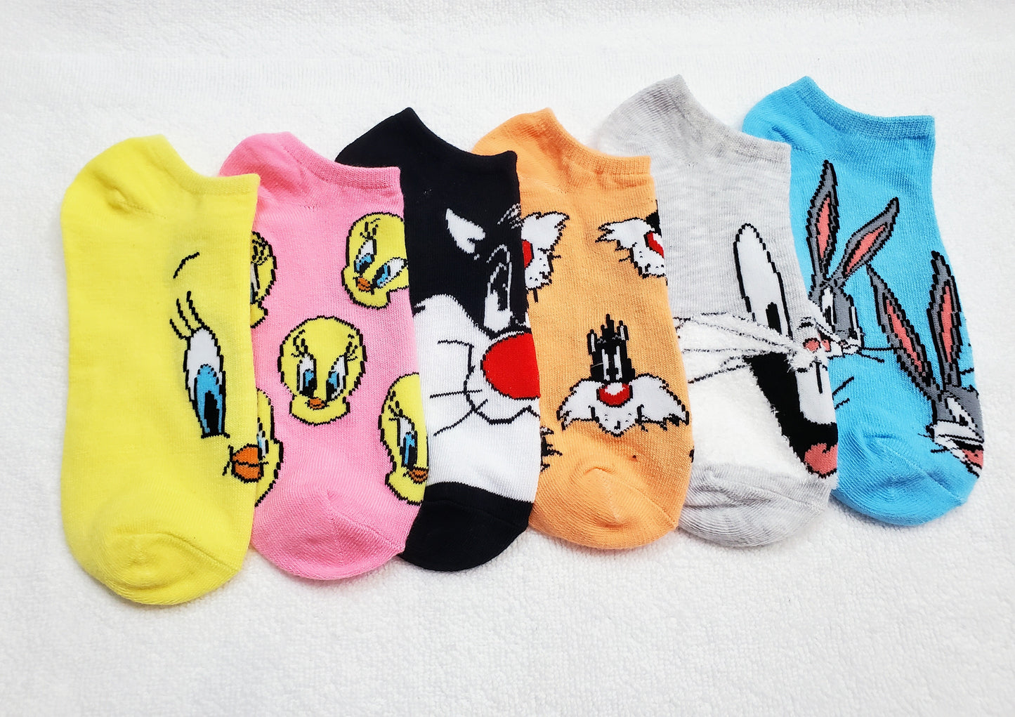 "New" Looney Tunes Girls "No Show" Socks