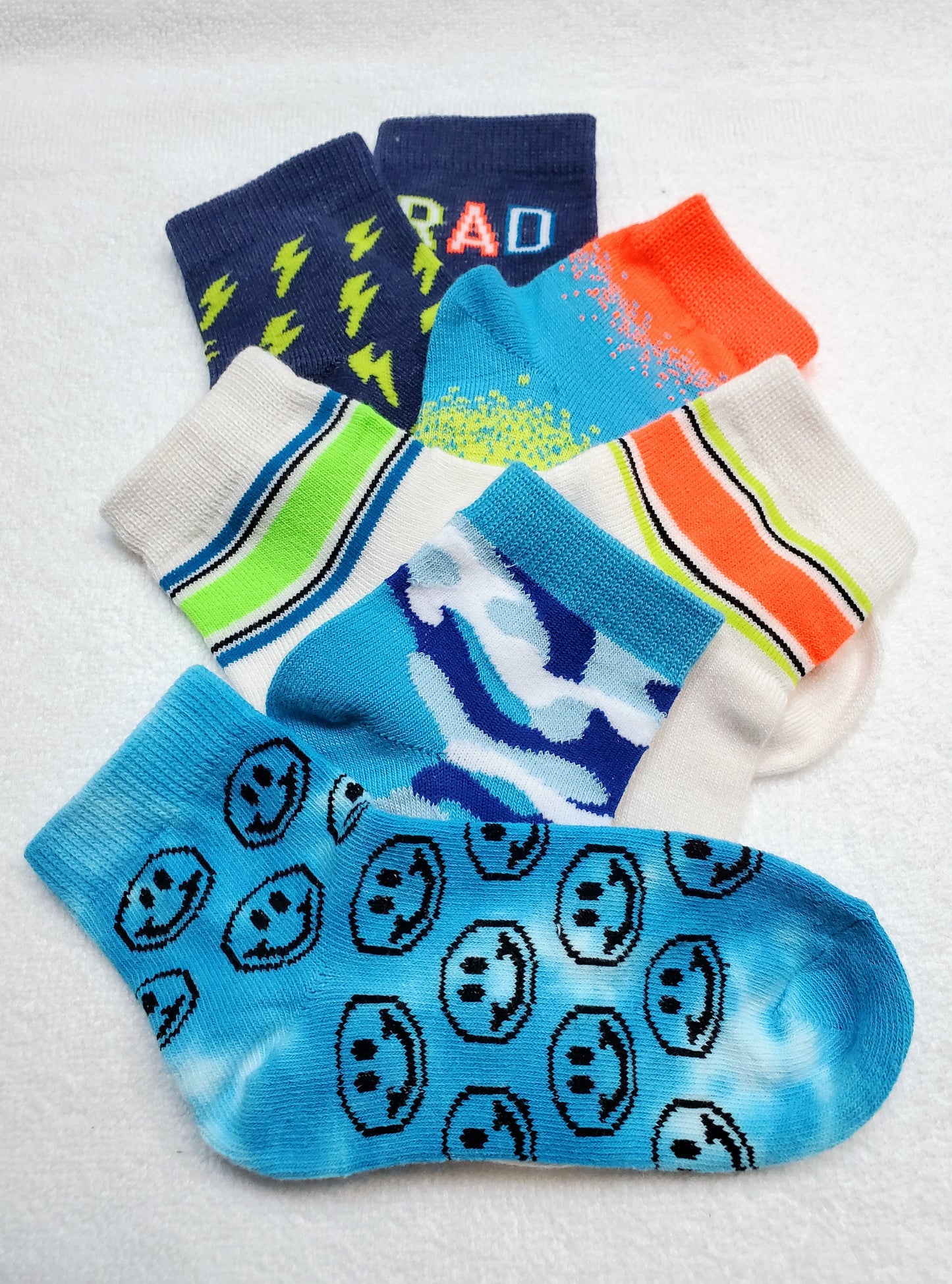 "New" Boys Assorted Smiley Faces Crew Socks