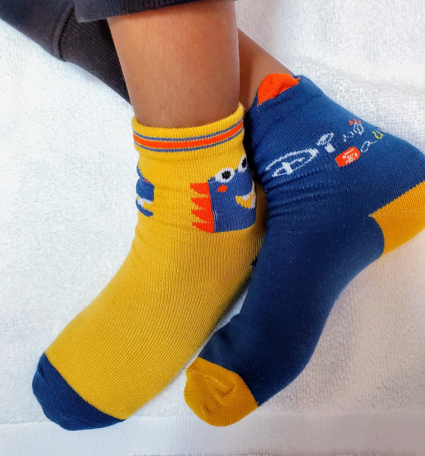 "New" Boys Assorted Dinosaur Crew Socks