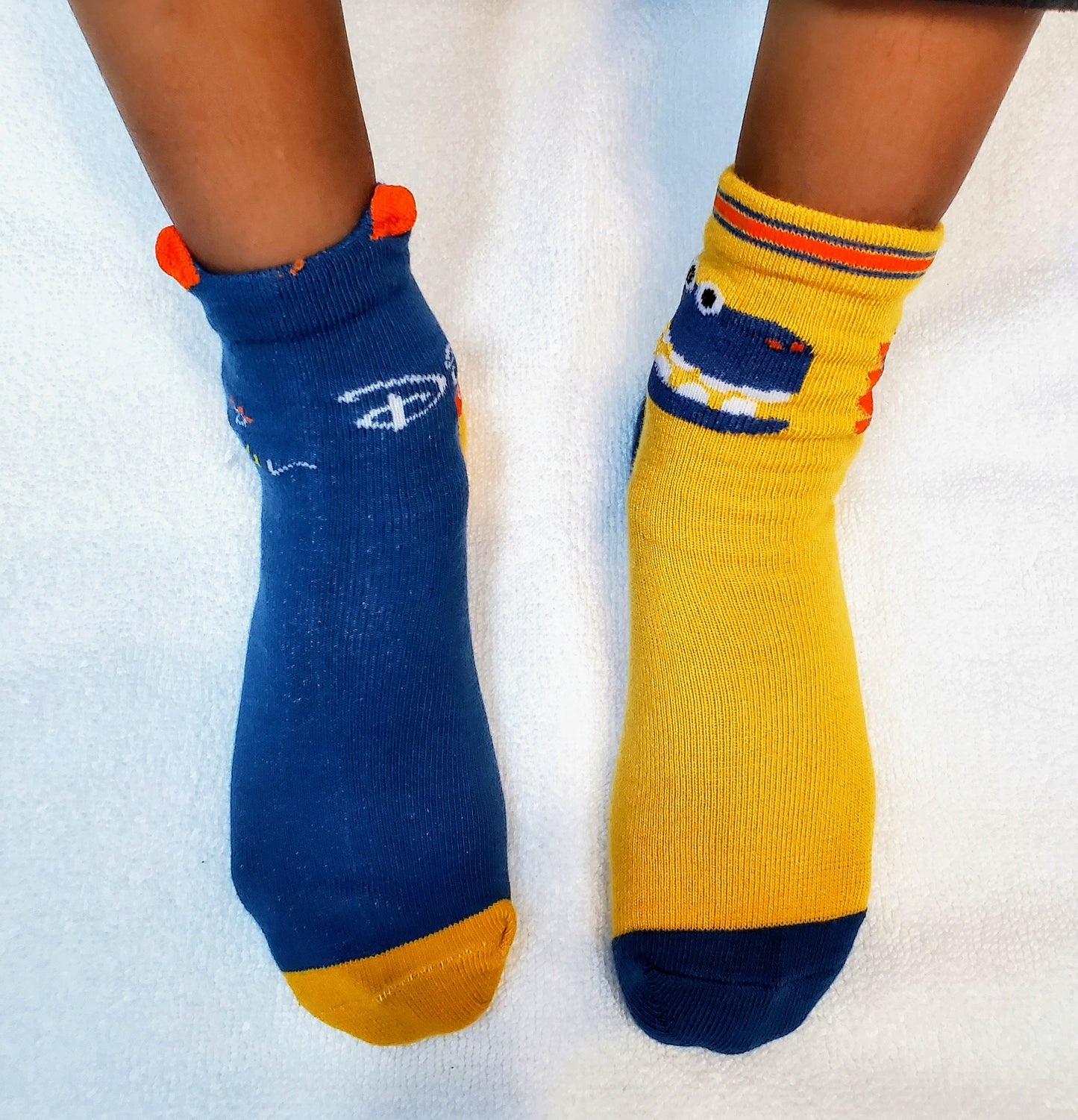 "New" Boys Assorted Dinosaur Crew Socks