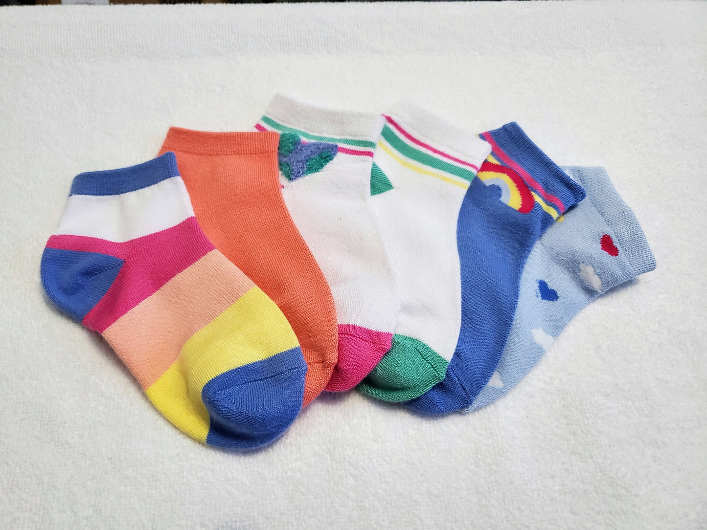 "New" Girls Soft Assorted Ankle Socks (Yellow, Pink, Blues and White)