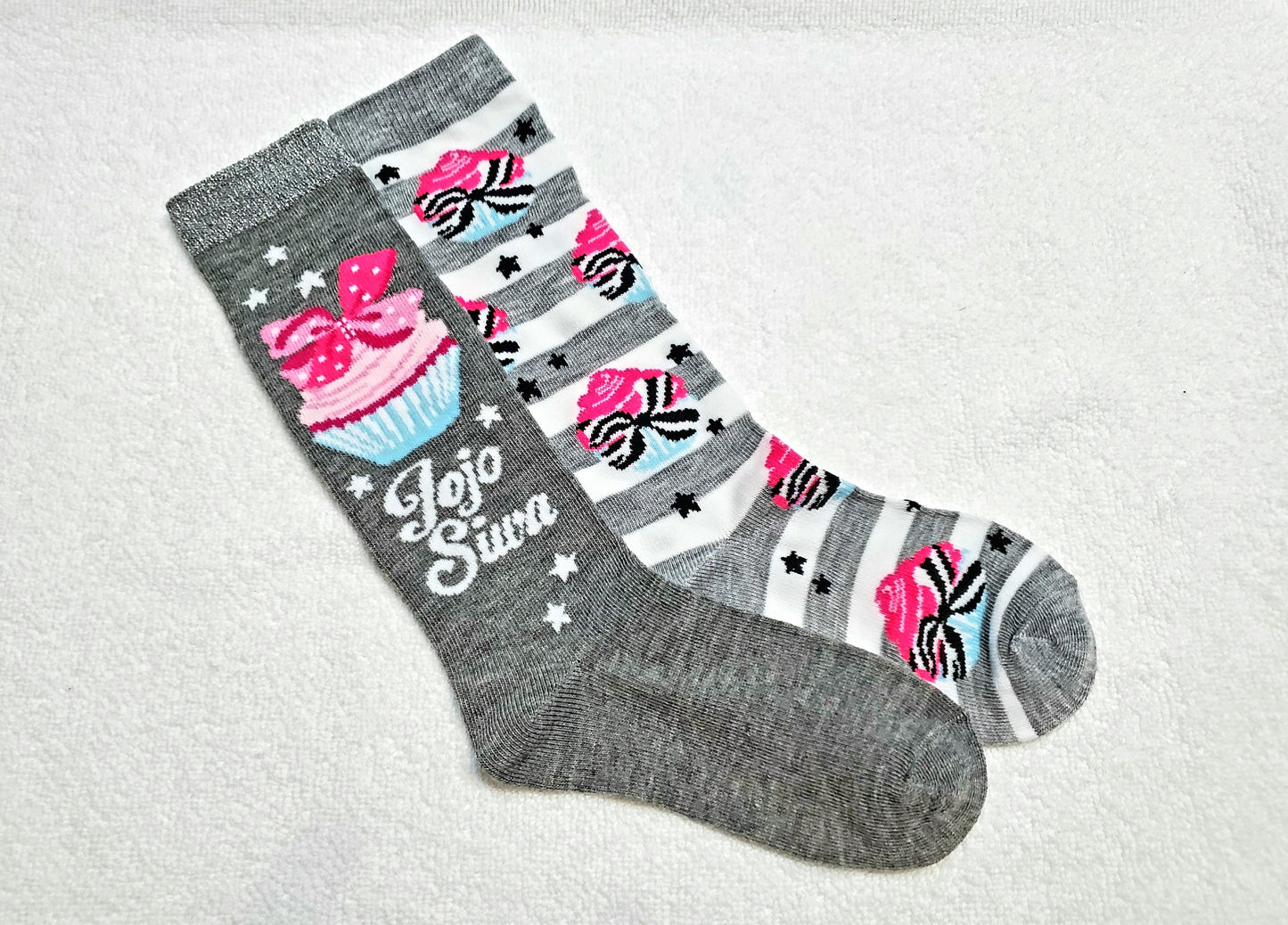"New" JoJo Siwa Girls Knee High Socks (Cup Cake) (FREE JoJo Bow with Purchase)